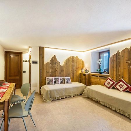 Apartamento Il Nido Di Letizia Châtillon Exterior foto