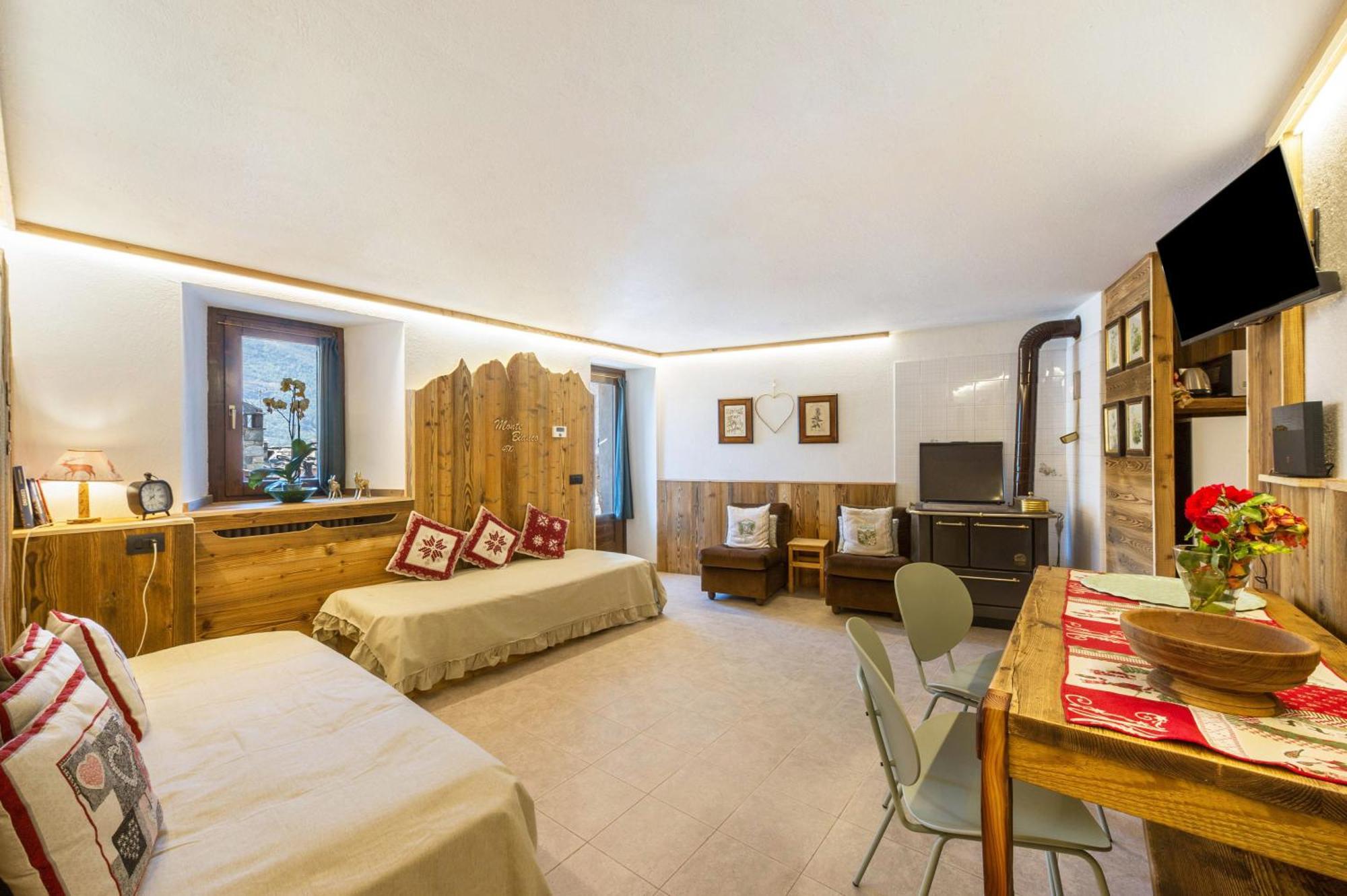 Apartamento Il Nido Di Letizia Châtillon Exterior foto