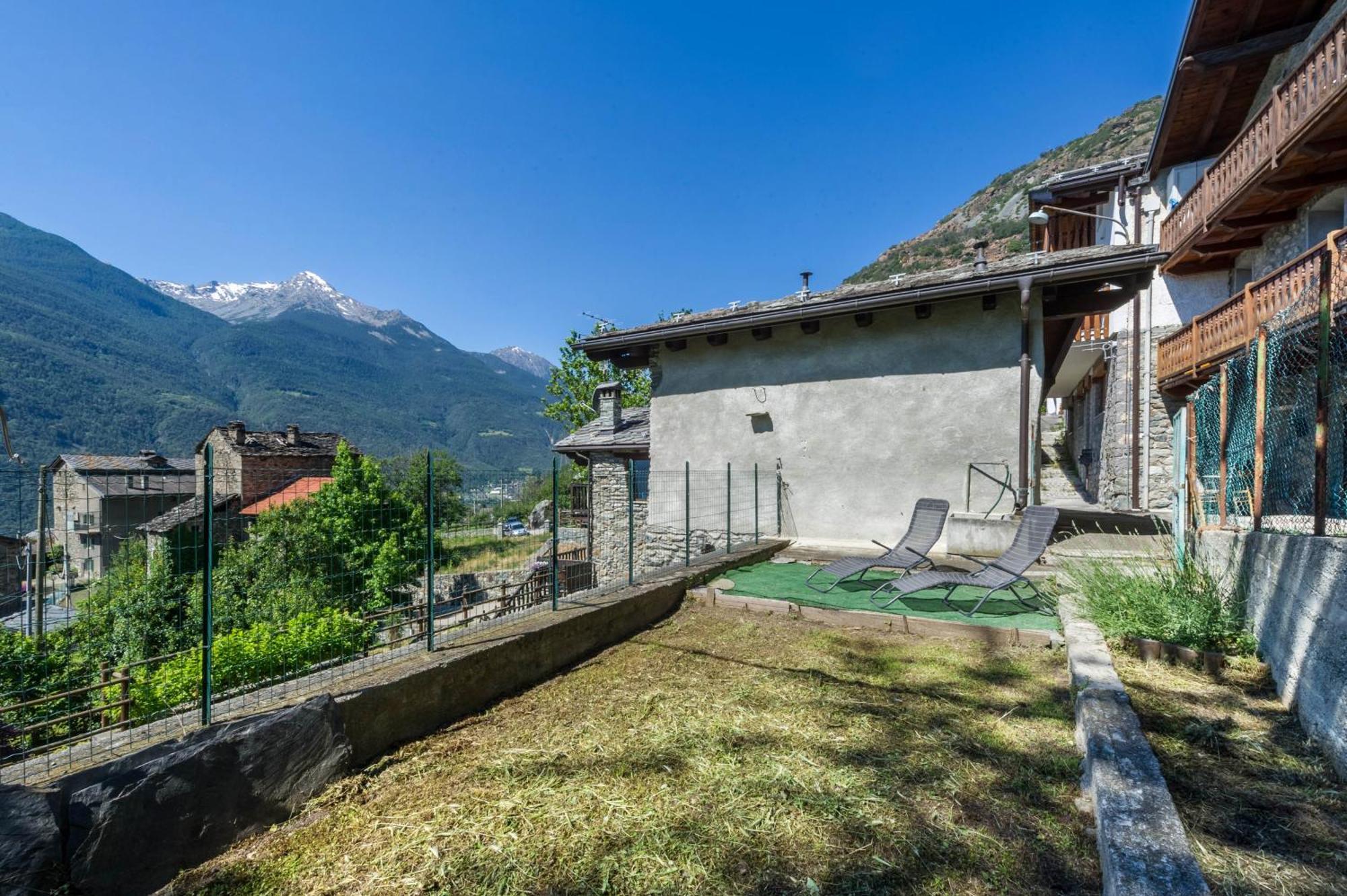 Apartamento Il Nido Di Letizia Châtillon Exterior foto