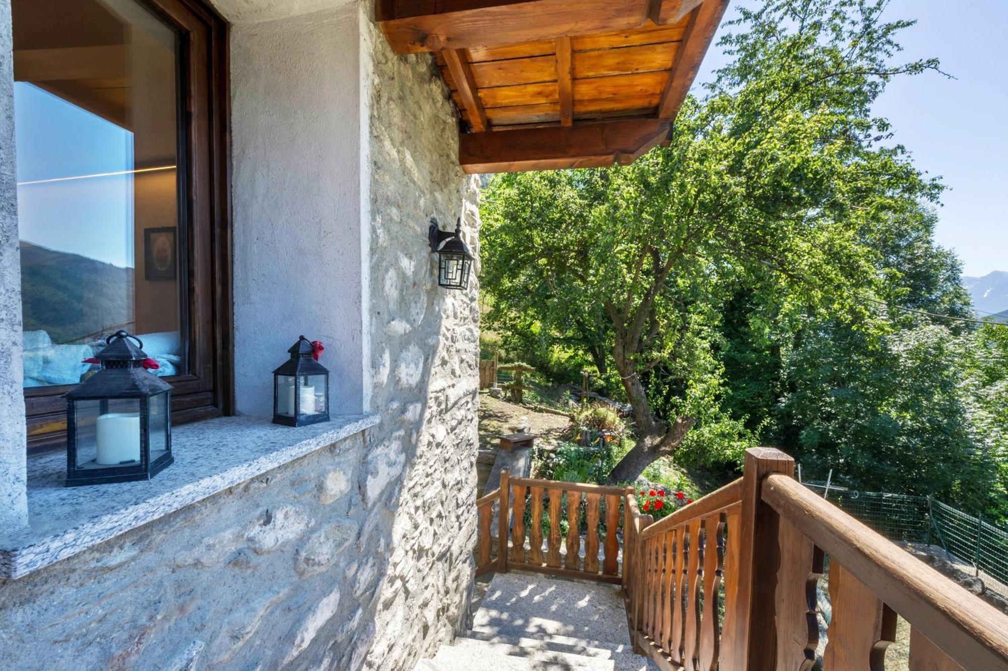 Apartamento Il Nido Di Letizia Châtillon Exterior foto