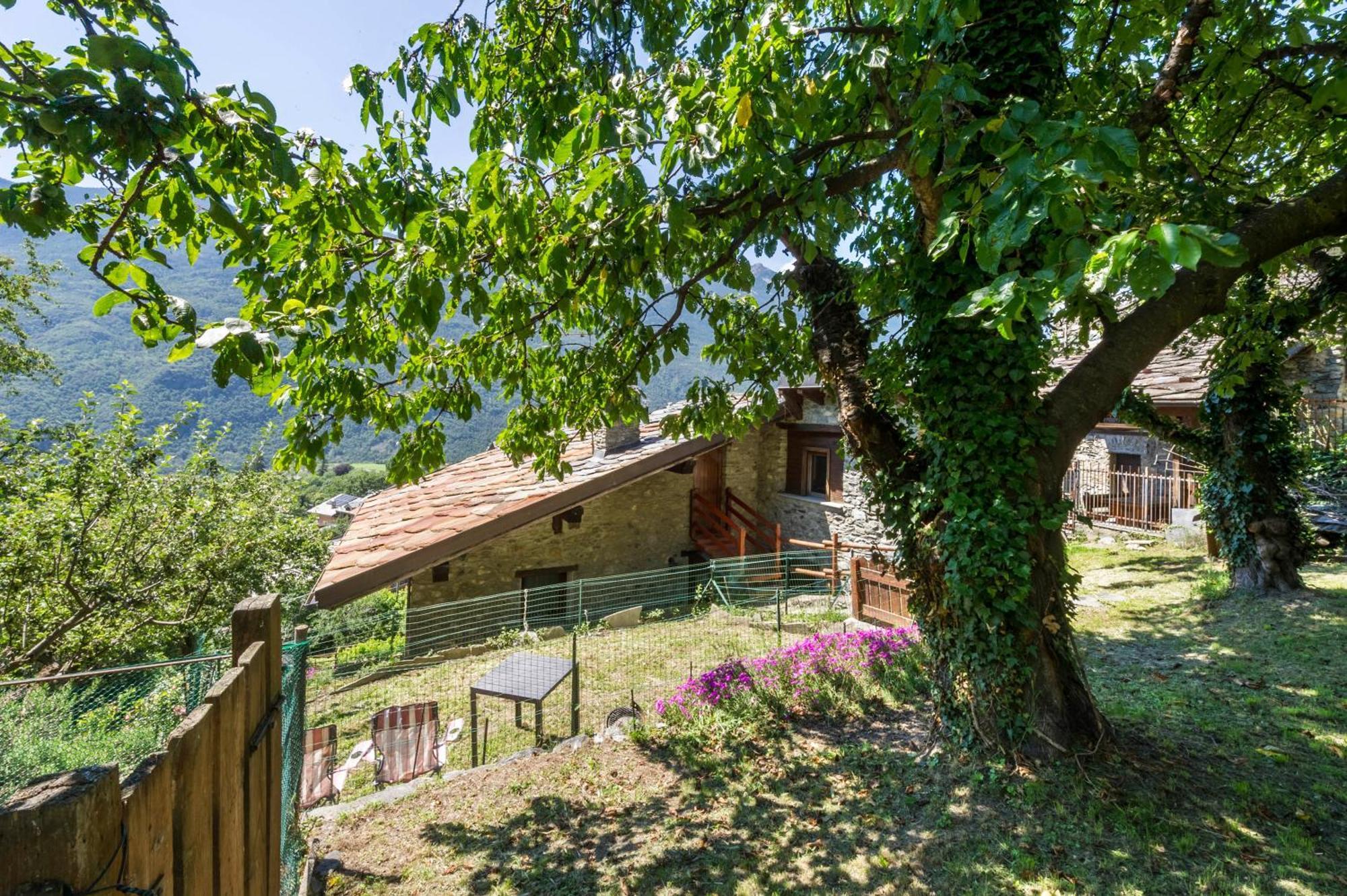 Apartamento Il Nido Di Letizia Châtillon Exterior foto